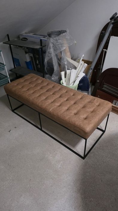 Banqueta em pele