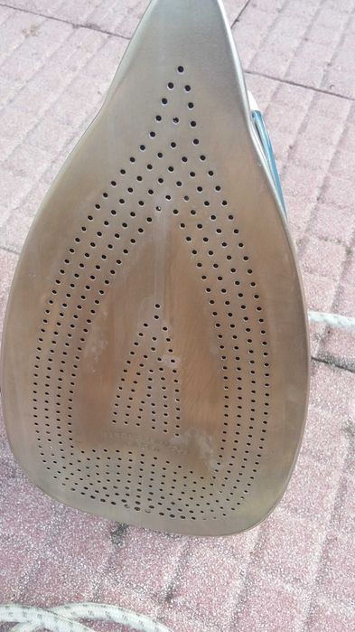 Ferro de engomar rownta