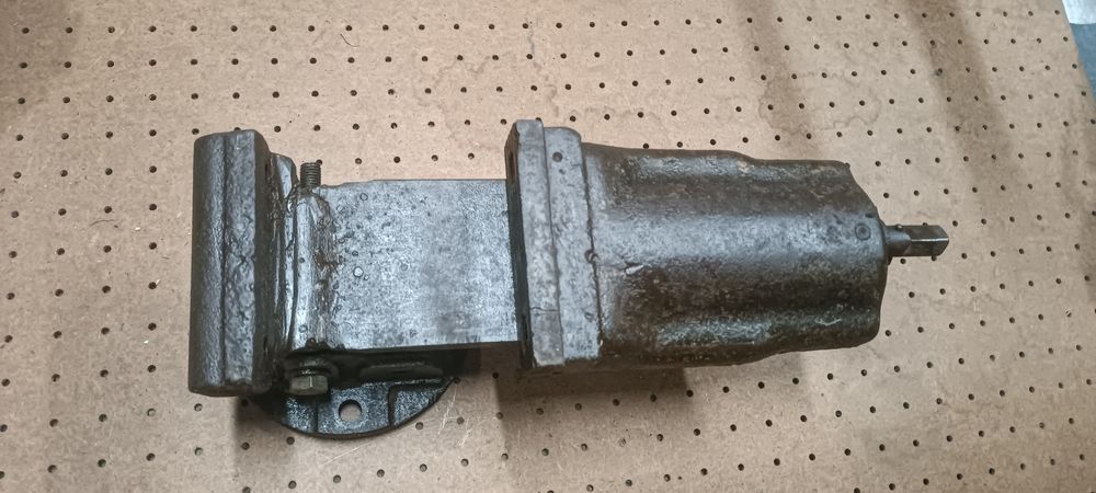 Sprzedam stare imadło obrotowe