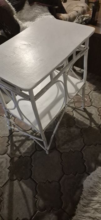 Продам вінтажний столик полицю