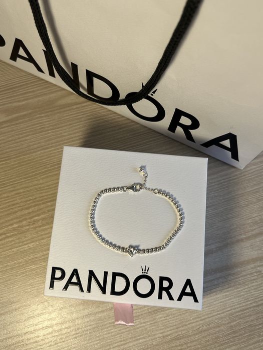 Тенісний браслет пандора срібний pandora блискуче паве з сердечком