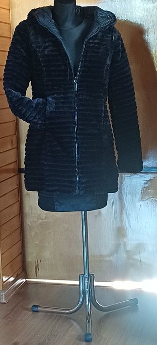 Czarna dwustronna kurtka  futerko
