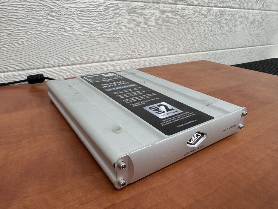 Nie sprawdzonyninterfejs UNIVERSAL AUDIO uad 2 satellite quad