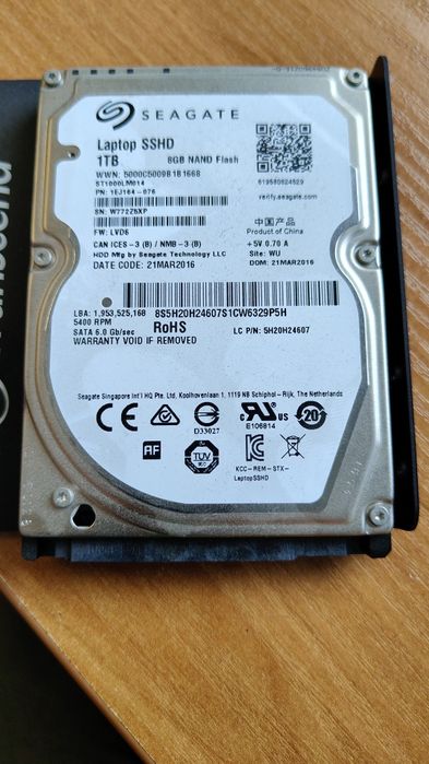 Dysk Seagate laptop SSHD 1Tb 8Gb band flask