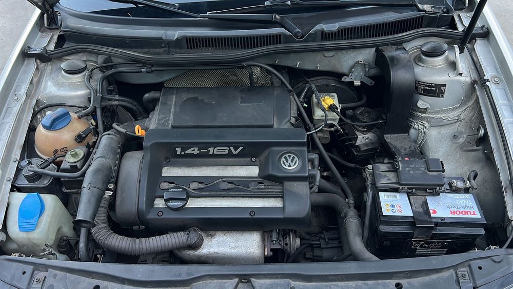 Volkswagen Golf 1.4 Gasolina – 1999