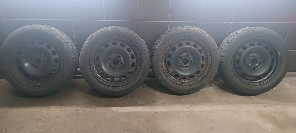 Felgi stalowe z oponami zimowymi 15 cali / 5x112/WV/Skoda/Seat