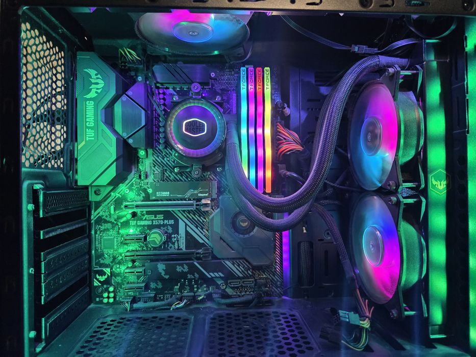 PC gaming ryzen 5 3400g, 16gb ram DDR4 3200, 1TB ssd nvme