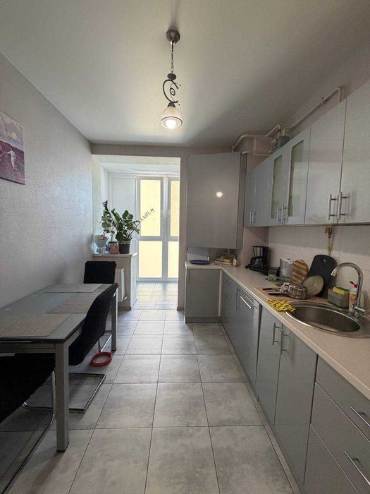 В продажу 2 квартира укомплектована та з ремонтом -  7 Небо, вул. Проїзна