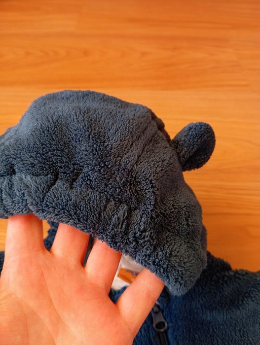 Fato de neve azul petróleo