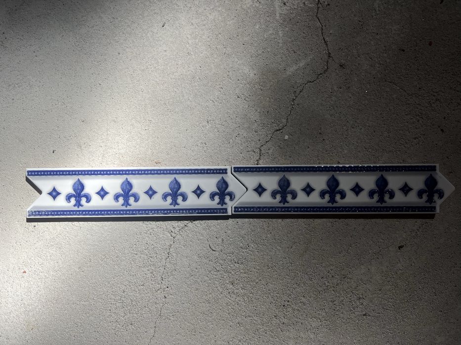 Azulejo com Flor do Liz