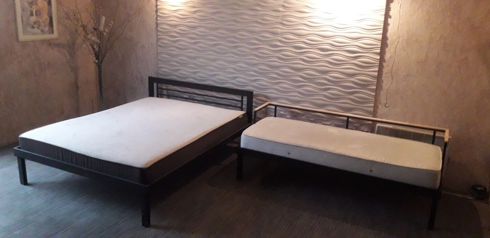 Диван Loft.Кровать из металла. LOFT.Кровать парящая из металла.