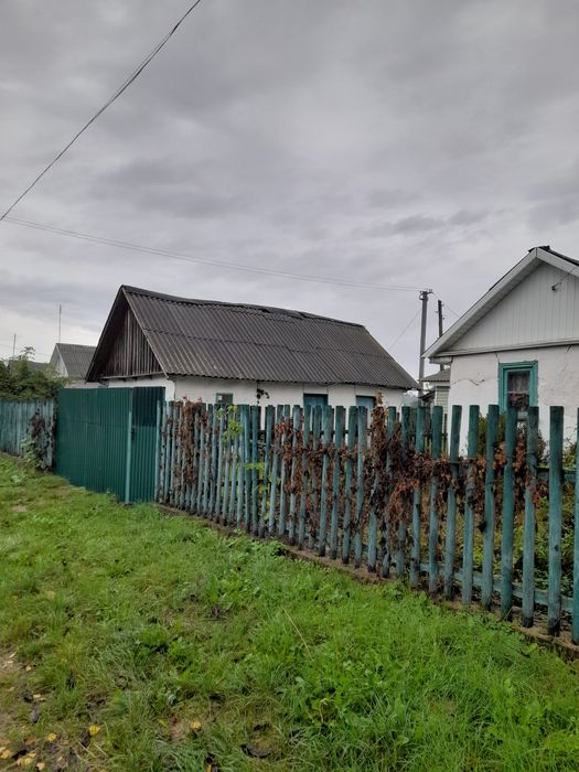 Продам хату в с. Стрієва