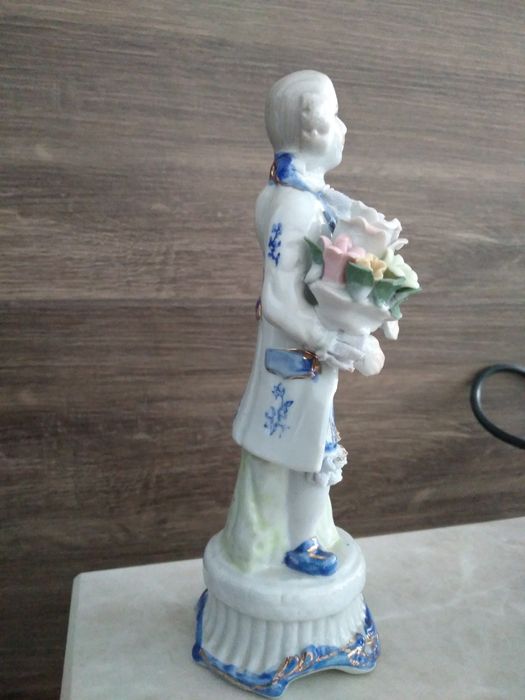 Porcelanowa figurka