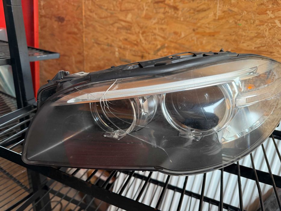 HELLA Reflektor do BMW Seria 5