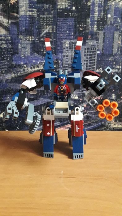 Конструктор LEGO MARVEL Super Heroes. 76077. Iron Man: Detroit Steel Strikes