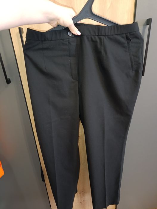 Чорні  жіночі класичні  штани брюки 52-54 розміру