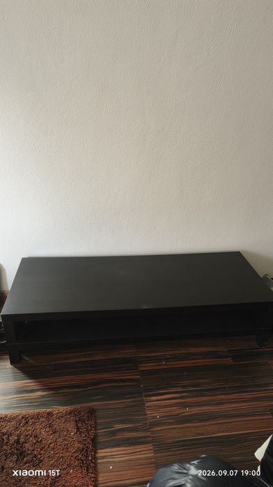 Mesa se sala para televisão