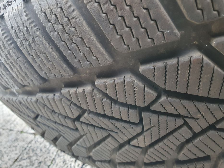 Uniroyal Winter Expert 235/50/19 103V zimowe 4x 

Uniroyal Winter