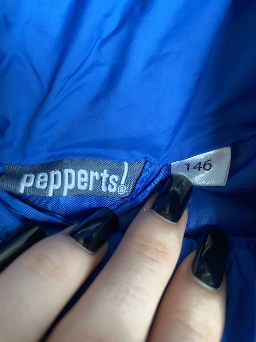 Niebieska kurtka wiatrowa 146