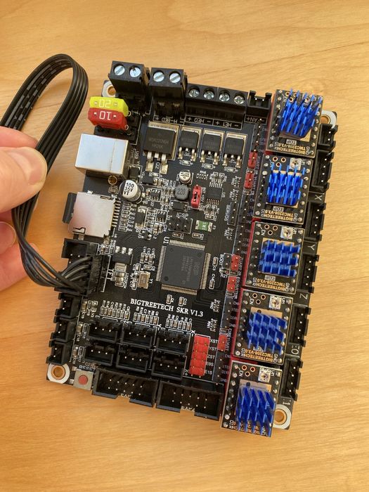 Плата Bigtreetech SKR v1.3, драйвери TMC2208, екран TFT 3.5”