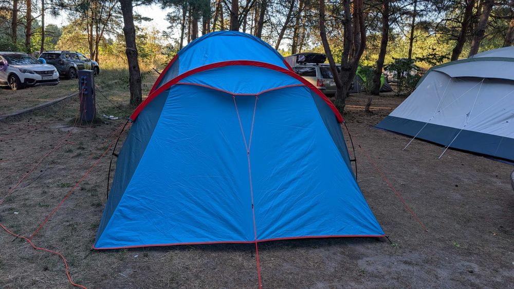 Namiot rodzinny 4-osobowy Rocktrail – bardzo dobry stan