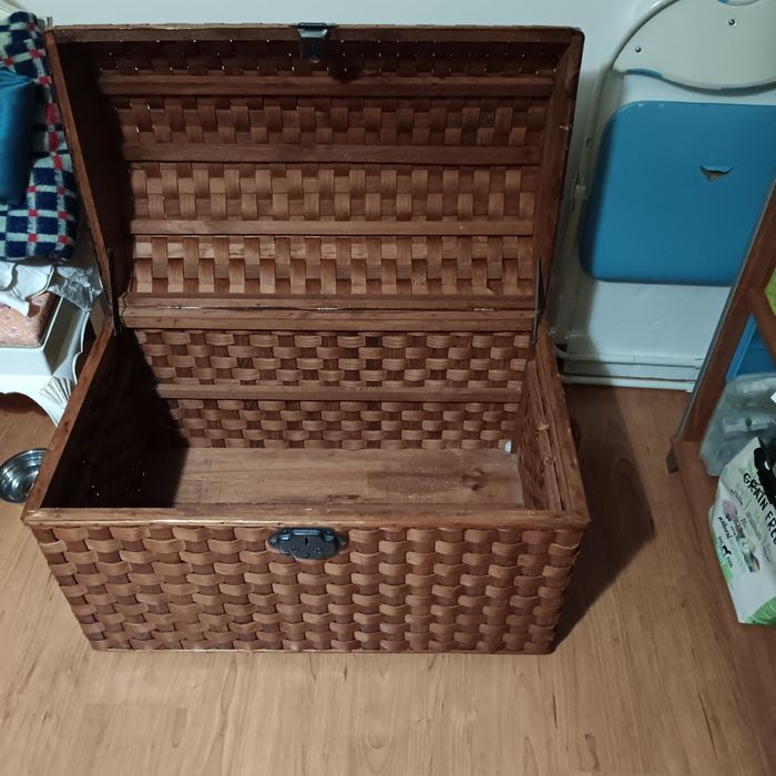 Baú em verga com 0,82x0,60m