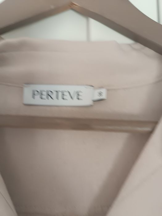 Półcienna długa sukienka beżowa