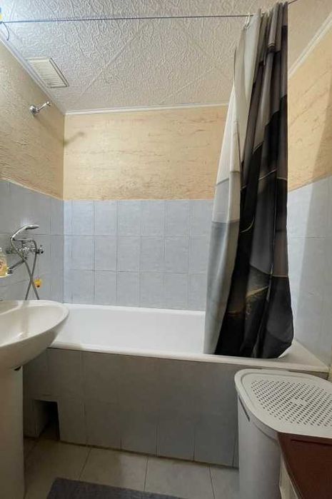 К2 Продам 2 кімнатну квартиру Салтівка 3/5 кап. ремонт 29000 у.е.