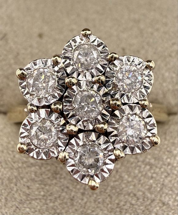 Złoty pierścionek z diamentami 0,50ct