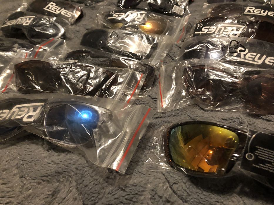 Zestaw okularów firmy „Reyes” - 20 szt