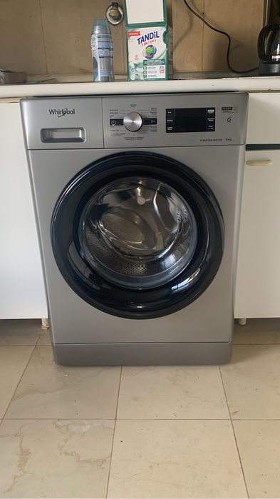 Vendo máquina de lavar com um mês de uso