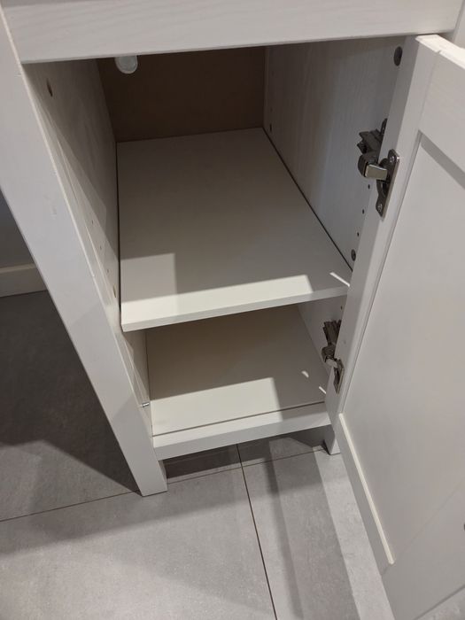 Biurko Hemnes i krzesło Ikea