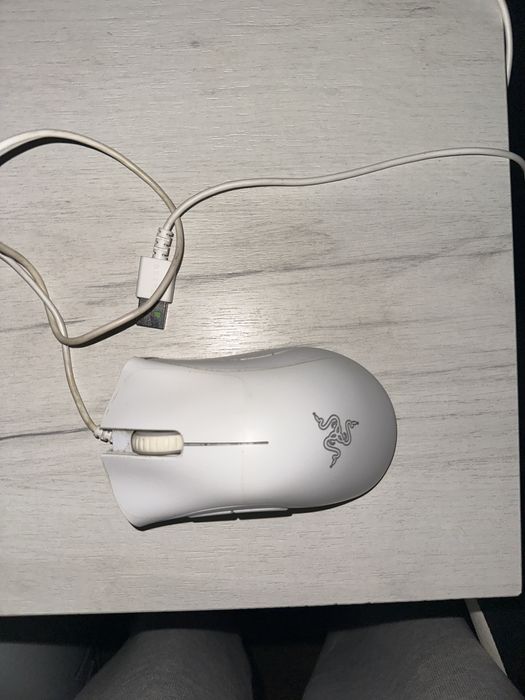 Мишка raser esential white edition