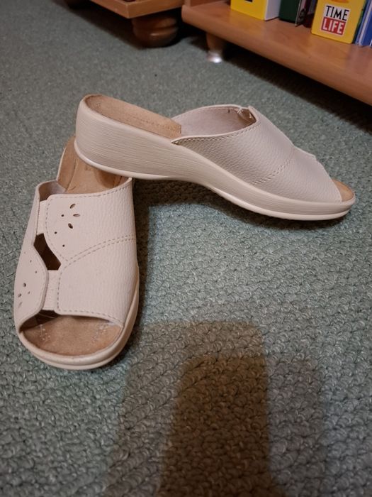 Klapki zdrowotne Adanex, 37