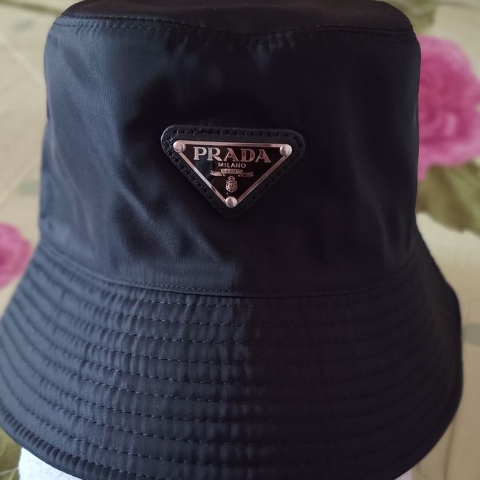 PRADA Панама з поліаміду жіноча чорна