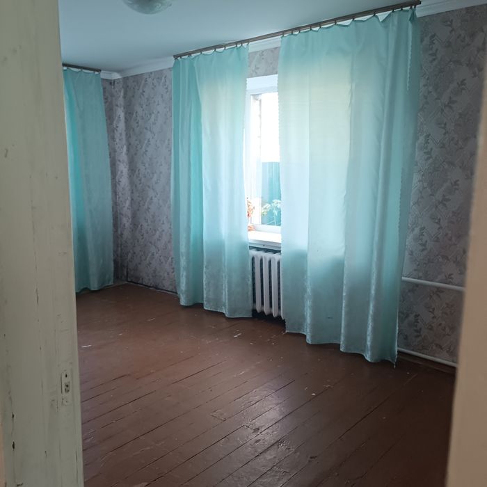 Продам будинок  в селі Середівка.