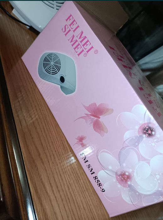 Витяжка манікюрна