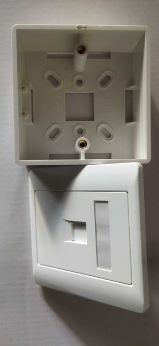 4X Caixa + Placa de parede RJ45 Cat664751574968067123