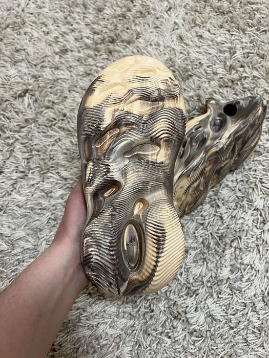 Тапочки Adidas Yeezy Foam Runner MX Cream Clay - GX8774