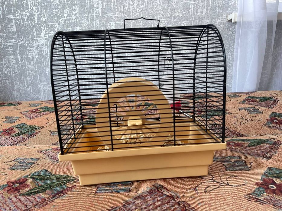 Продам клетку для хомяков
