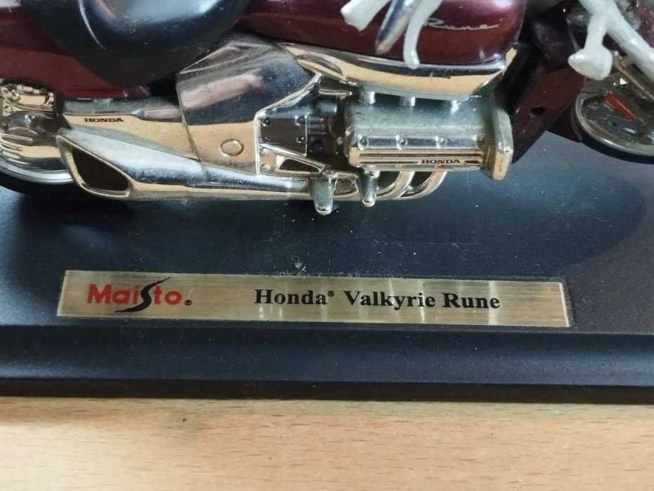 Lote de 2 Motas Honda e BMW
