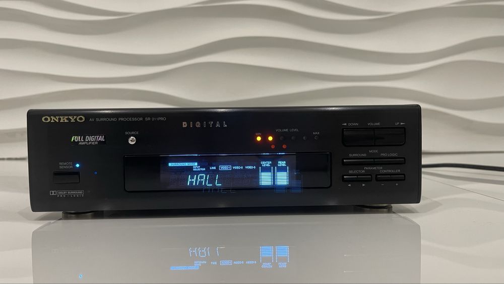 Midi wieża/ ONKYO® Surround Processor model : SR 211 PRO