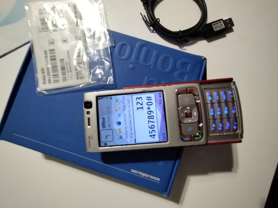 Stary telefon Nokia N95 Box