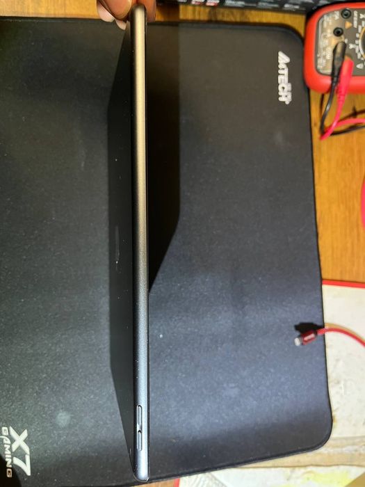 Продам iPad 7 (A2197) на запчасти / донор.