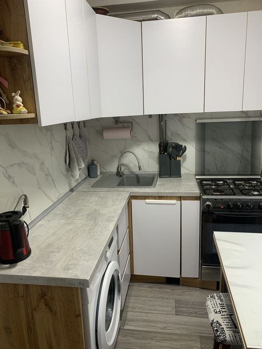 Срочно продам 1 ком кв на Космосе ул.Магара