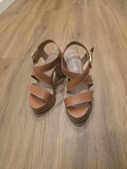 Sandálias Cubanas camel 36