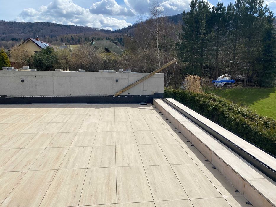 Hydroizolacja dachów płaskich, balkonów i tarasów – EPDM, PVC, TPO