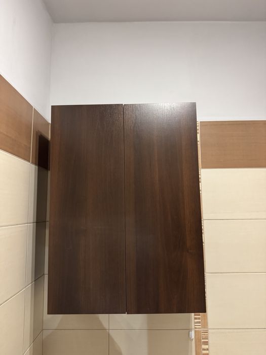 Szafka wisząca drewniana