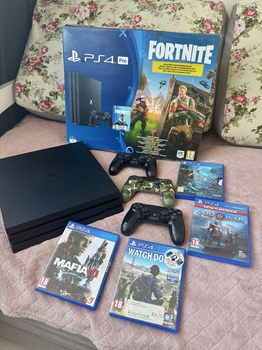 PS4 Pro 1tb, 3 джойстики + ігри на дисках