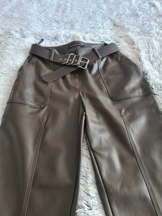 Шкіряні жіночі брюки